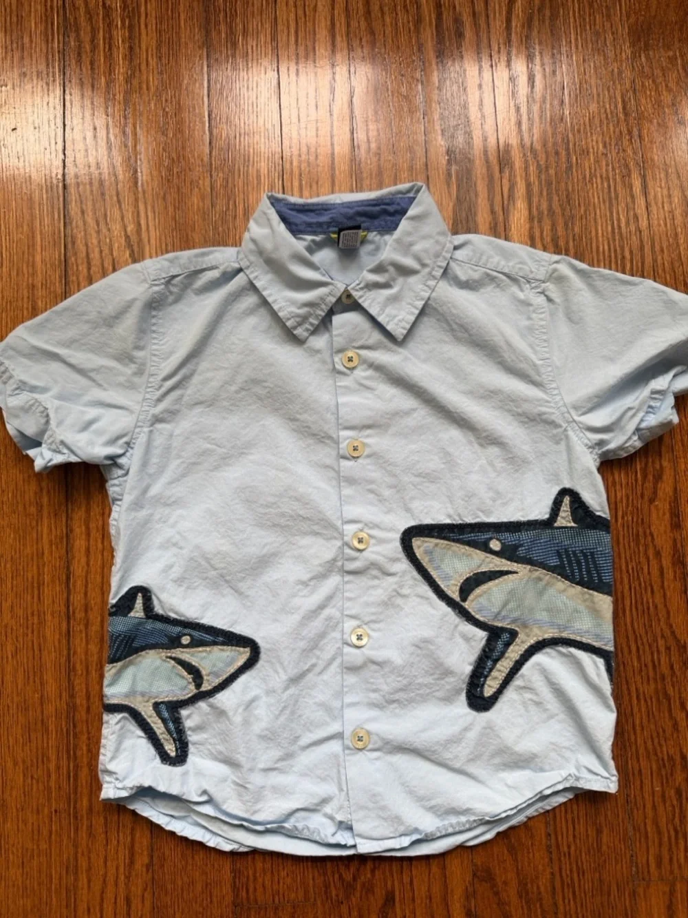 Gap Boys’ Light Blue Short Sleeve Button-Up Shirt with Shark Appliqués 🦈